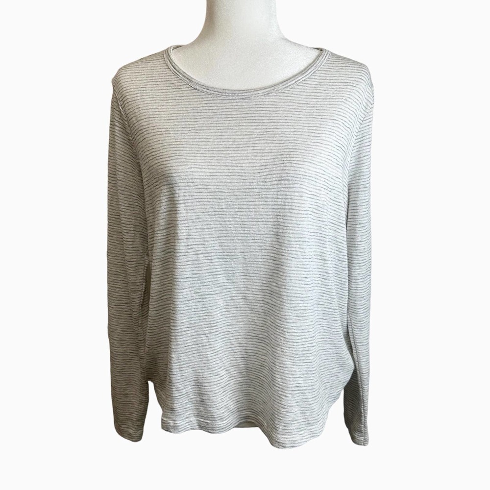 Athleta Long Sleeve Shirt Women’s sz. Medium Tall Gray Stripes Cut out Back - Picture 3 of 13